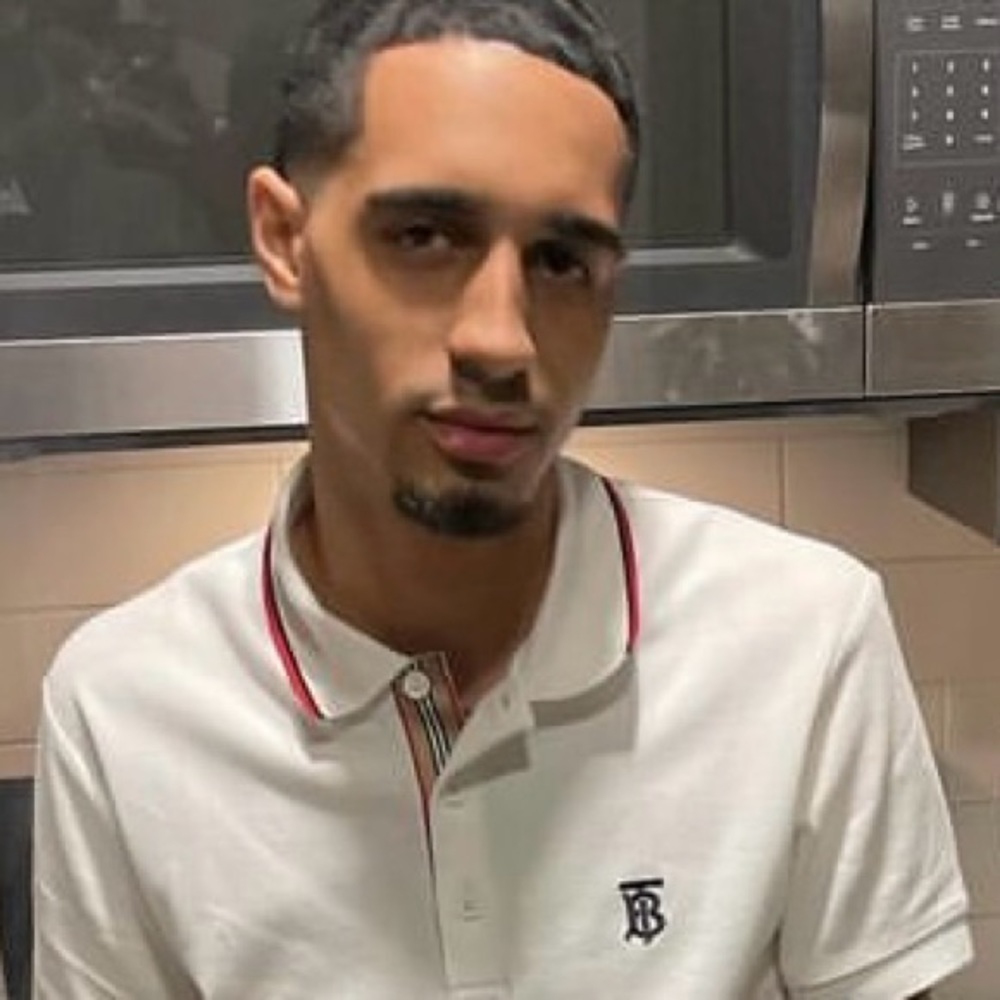 Meet your Posher, Devin